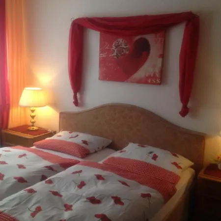 Antjes Schmankerlhotel Und Restaurant בית הארחה Tröstau