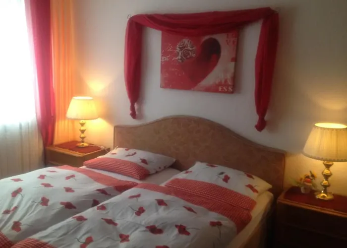 Antjes Schmankerlhotel Und Restaurant בית הארחה Tröstau
