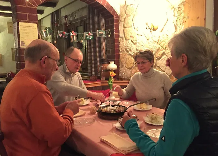 Antjes Schmankerlhotel Und Restaurant בית הארחה Tröstau