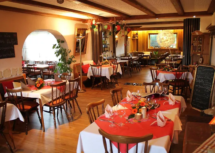 בית הארחה Antjes Schmankerlhotel Und Restaurant Tröstau